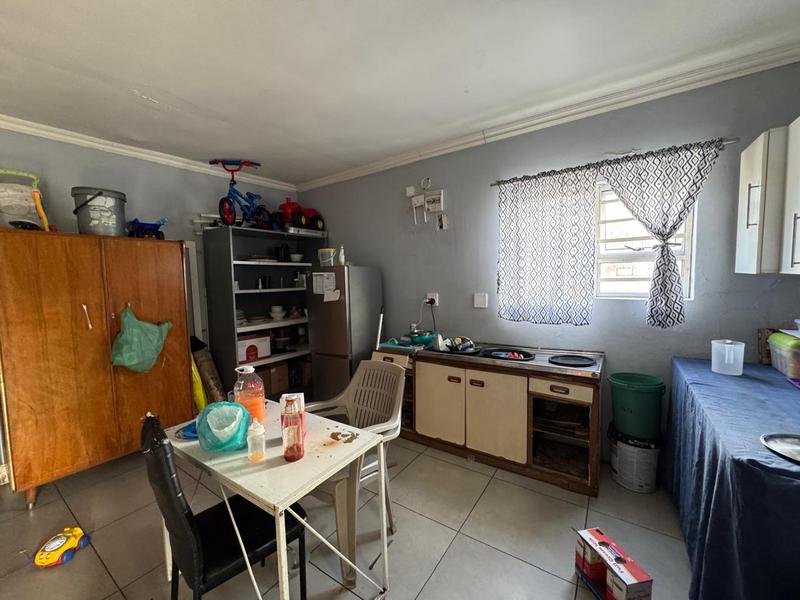 7 Bedroom Property for Sale in Grassy Park Western Cape